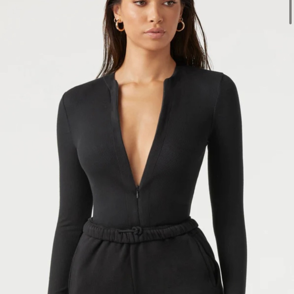 Joah Brown NWT invisible zip long sleeve black S/M